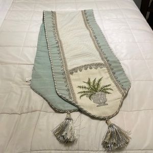 Beautiful fern table runner